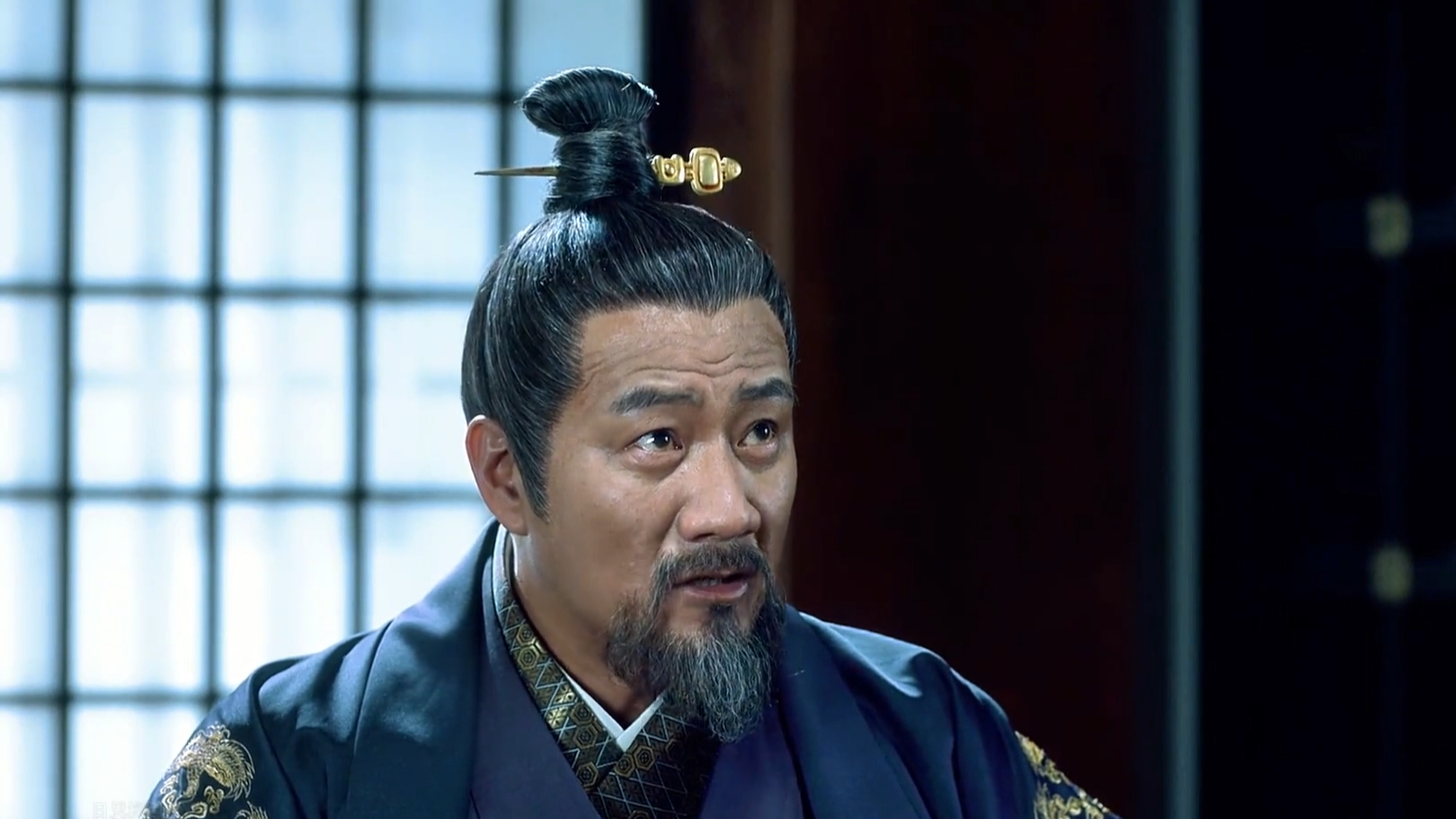 《雪中悍刀行》老黄仅用三剑镇压武功极高的楚狂奴 徐凤年新老友剑九黄_腾讯新闻