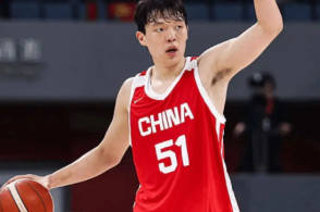 杨瀚森迎今年国家队首秀，全场仅得7分8篮板，怎样评价本场表现？
