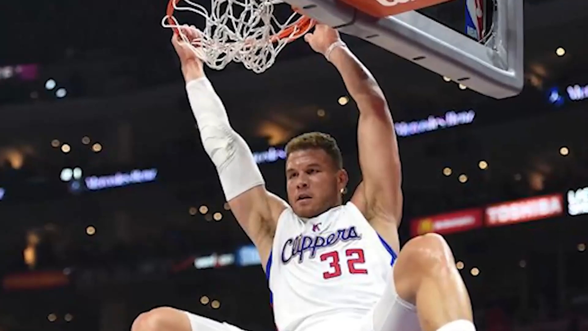 NBA漫谈|十大羞辱灌篮！奥尼尔的争议行为，惹乔丹后果实在太严重_腾讯新闻