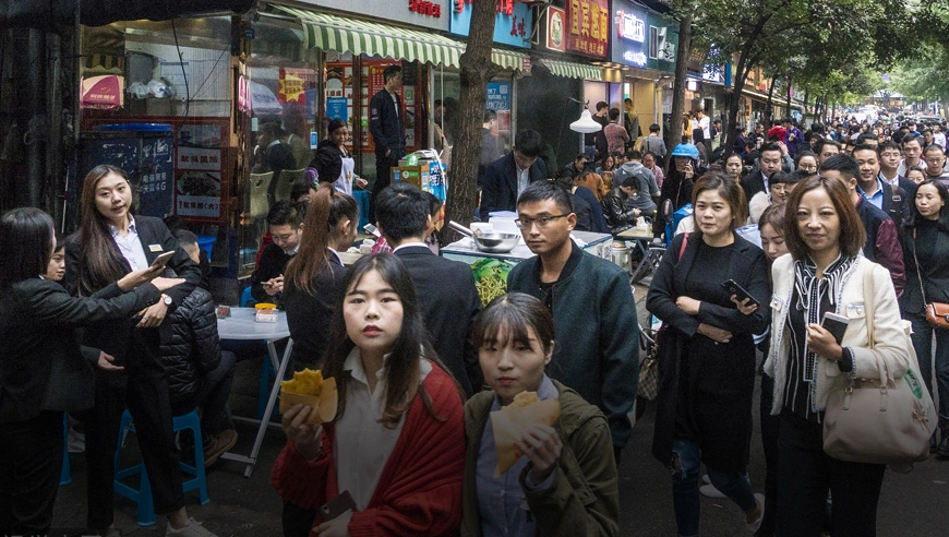 国家统计局：上月不包含在校生的16-24岁劳动力失业率为15.7%