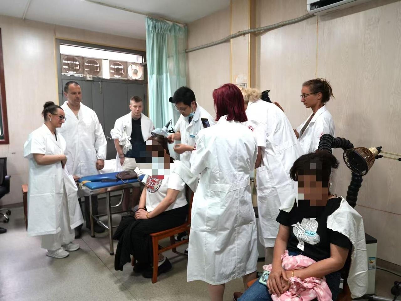 捷克中医学生来杭学推拿，收获感悟几何？_腾讯新闻