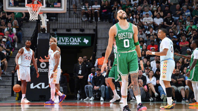 【NBA】绿军客场力擒马刺！塔图姆致命补篮砍下29+10+8准三双锁定胜局！_腾讯新闻