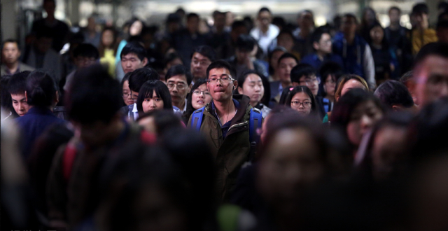 统计局：11月全国城镇不包含在校生的16-24岁劳动力失业率为16.9%缩略图