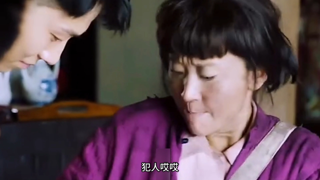 女乞丐在饭馆吃饭，被老板侮辱吃不起，却不知她是首富女儿_腾讯新闻