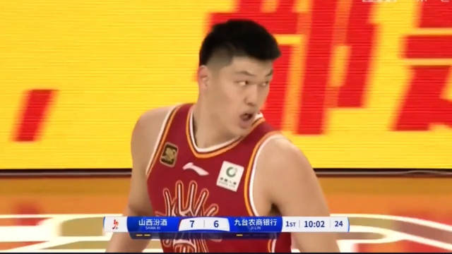 比周琦还霸道！刘传兴扣篮上瘾，吉林队内线成筛子，外援传球及时_腾讯新闻