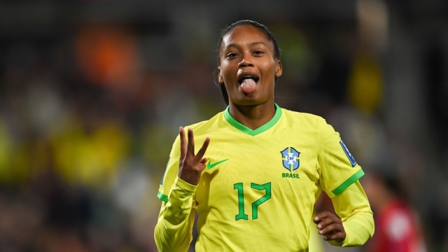 40巴西女足完美起航女版小罗3球1助泪洒球场传奇玛塔6战世界杯