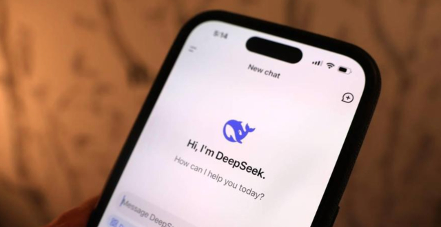 DeepSeek聘人去内蒙古草原“守机房”，月薪最高3万元缩略图