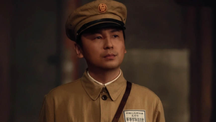 冯小刚《抓特务》定档端午，雷佳音、胡歌双男主演绎时代史诗