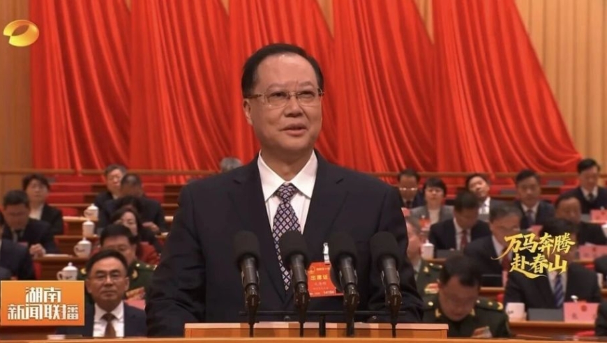 “多踩油门、少踩刹车”！省级政府工作报告接连公布，有三个重点