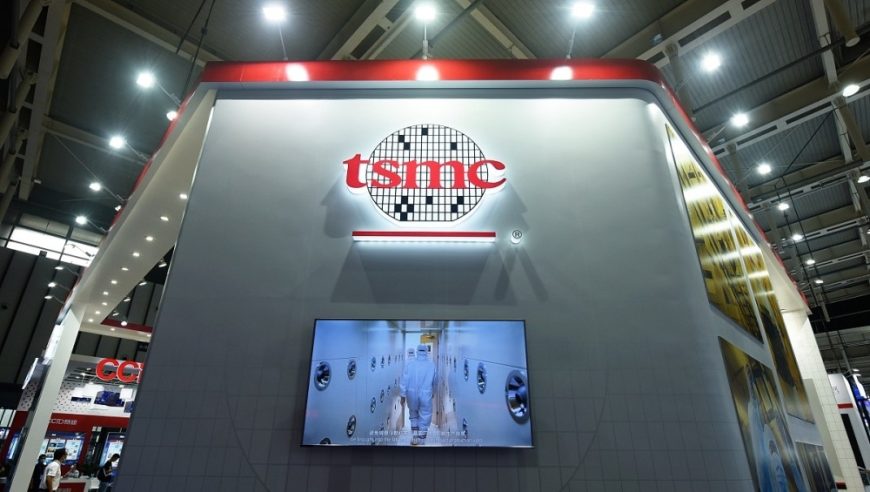 湖南张家界人大原副主任邓大渊受审：涉受贿131万