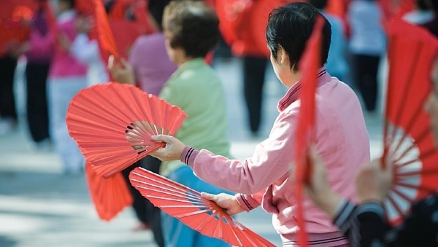 多地出新政“争抢”3.2亿老年人：押注旅居康养寻找楼市新客