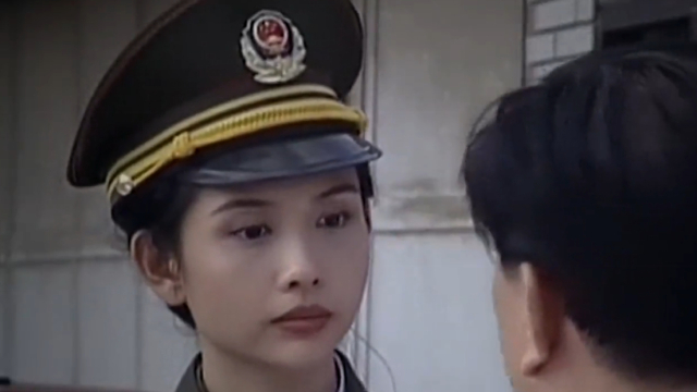女警得服刑犯人帮助破案，最后成功将徐露抓捕归案《雨夜天魔》_腾讯新闻