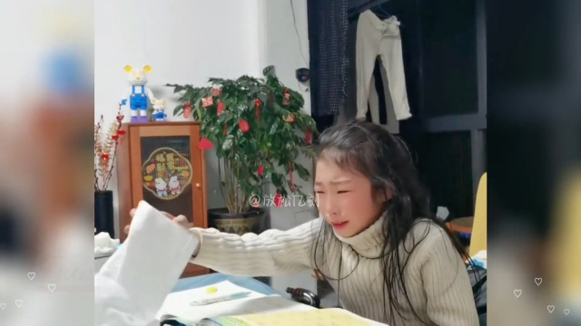 盘点开学前补作业的名场面，暑假玩得多快乐，补作业时就有多痛苦_腾讯新闻