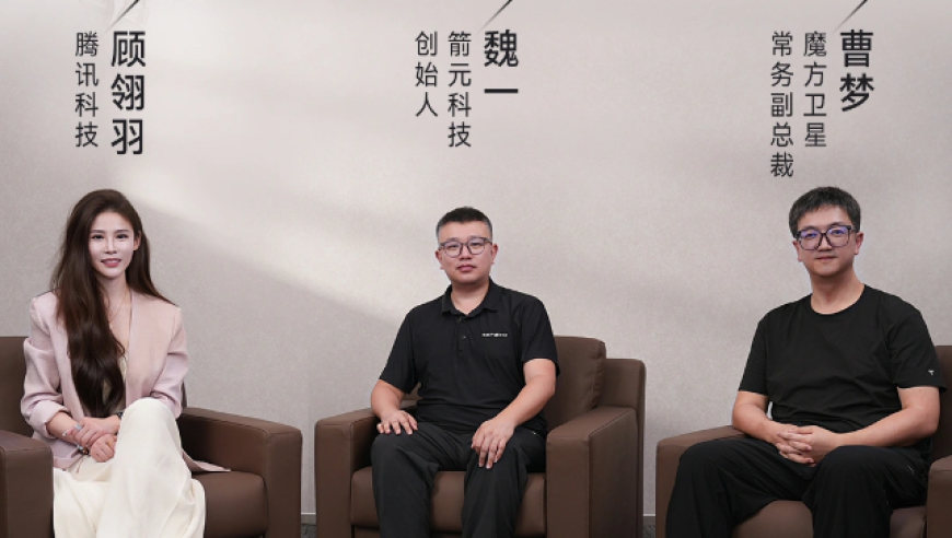造火箭前曾去泰山拜神，魏一仍准备了两版发言稿