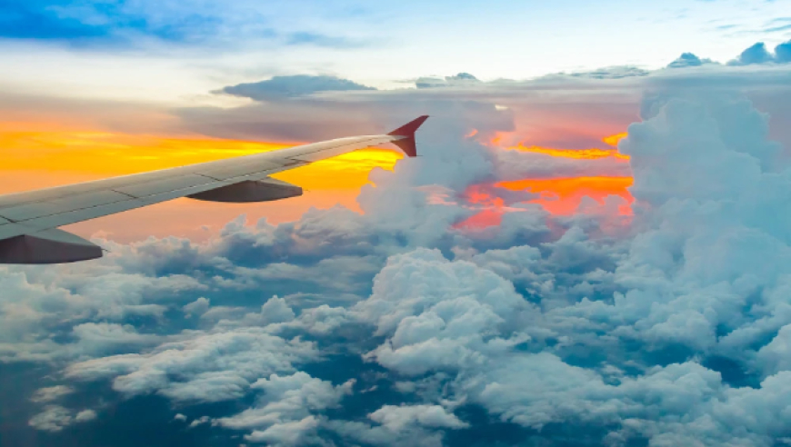 航空燃油飙升，全球航空公司进入“自保模式”