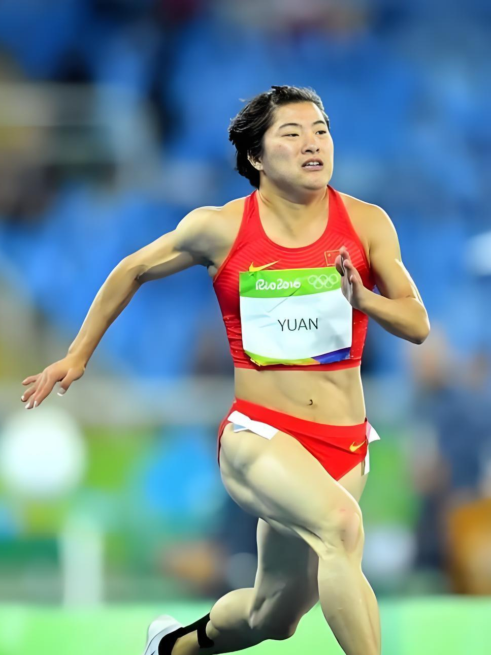 体坛记忆｜袁琦琦拥有女子短跑最强大腿！发达的肌肉，帮女子接力带来了更多的冠军_腾讯新闻