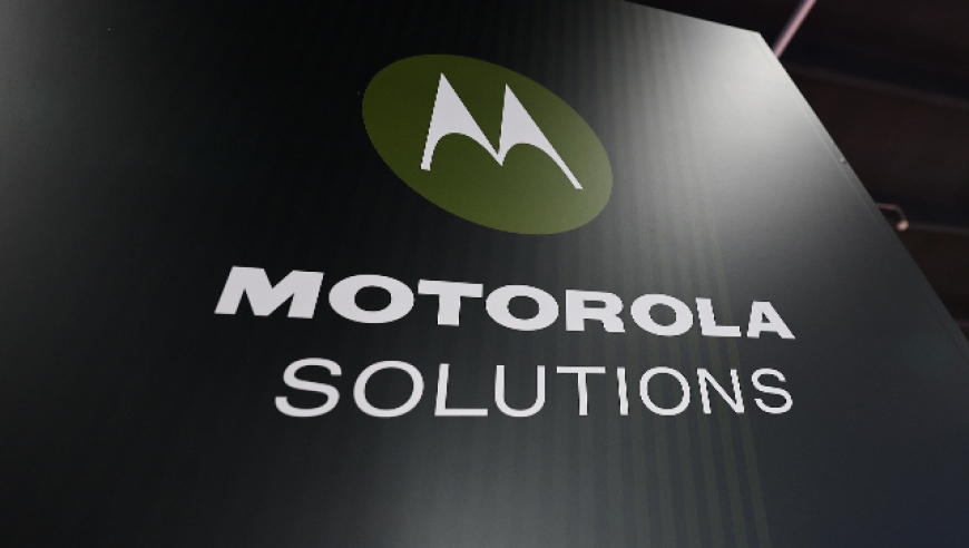 摩托罗拉Edge70Ultra手机渲染图曝光，搭载第五代骁龙8芯片