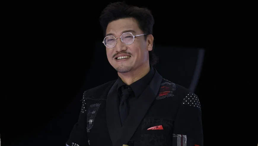 贾冰私人聚会被偷拍：兄弟背刺远比外来窥探更伤人