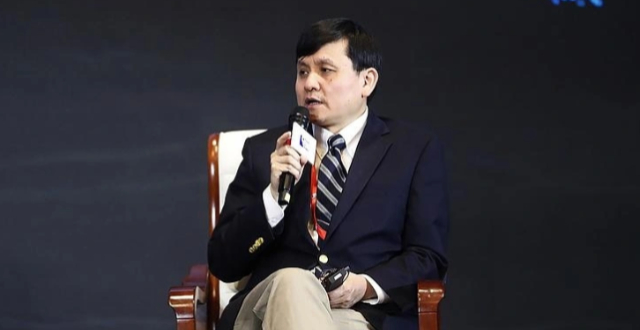 张文宏最新发声：我拒绝把AI引入医院病历系统，担忧医生诊断能力缺失_腾讯新闻