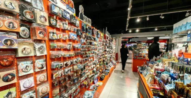 女孩买“谷子”花数万元还休学，央媒：勿让谷圈乱象圈住未成年人缩略图