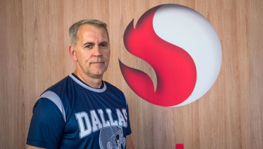 帮高通干翻苹果后跑路创业？芯片大神：我要用AI重写CPU规则