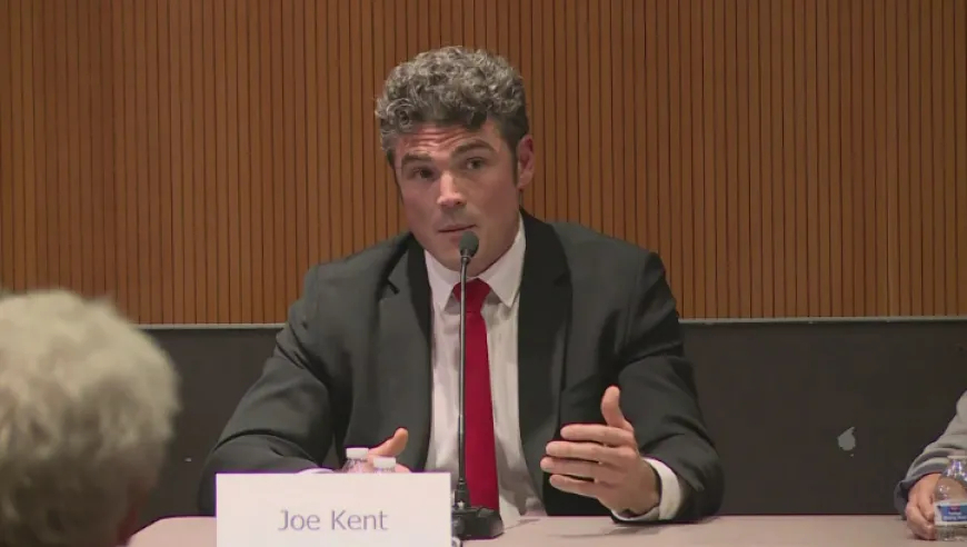 美官员辞职后爆猛料