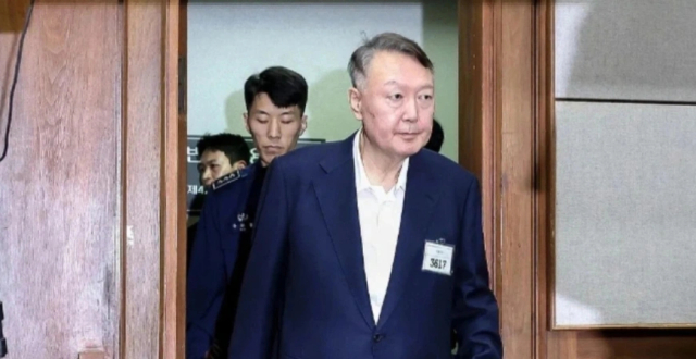 “青瓦台魔咒”再升级，尹锡悦案宣判不是终点，“屠龙刀”还将如何落下？｜凤凰聚焦缩略图