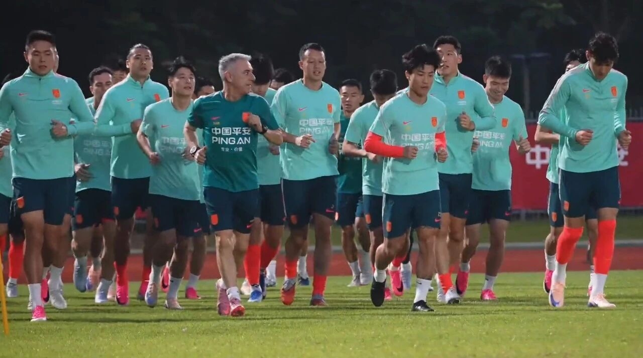 国足转战金华，邵佳一本土首秀