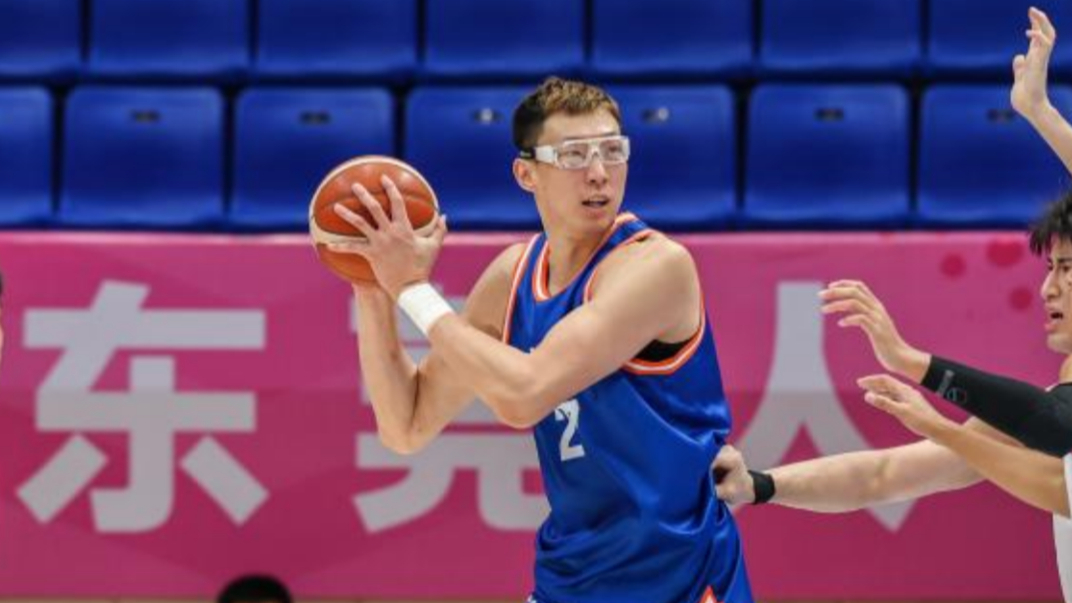 所向披靡！周琦vs北京全场集锦：肆虐篮下砍33+14大号两双_腾讯新闻