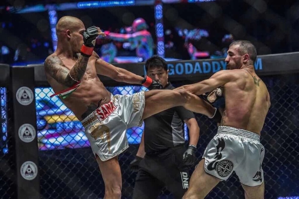 击败雅桑克莱萨米萨那打破了三道枷锁