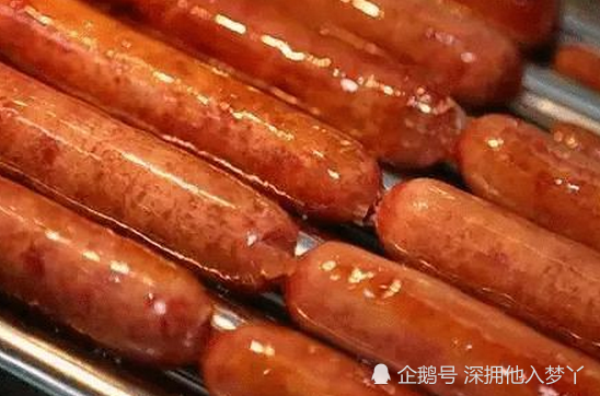 兩元的烤腸,製作肉質材料大揭秘,看到之後,你還敢吃嗎?