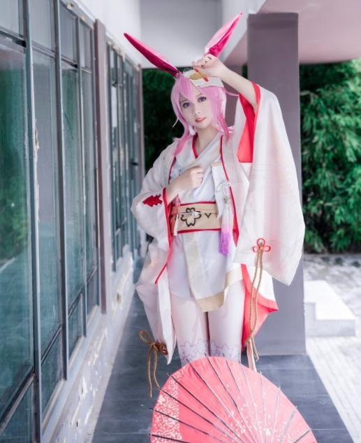 小姐姐首次cos八重樱却被液体袜抢镜网友哪里买的