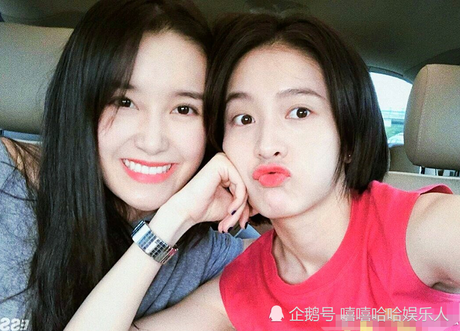 蒋依依张雪迎和路人合影,一个白一个瘦,生图要不要这么美!
