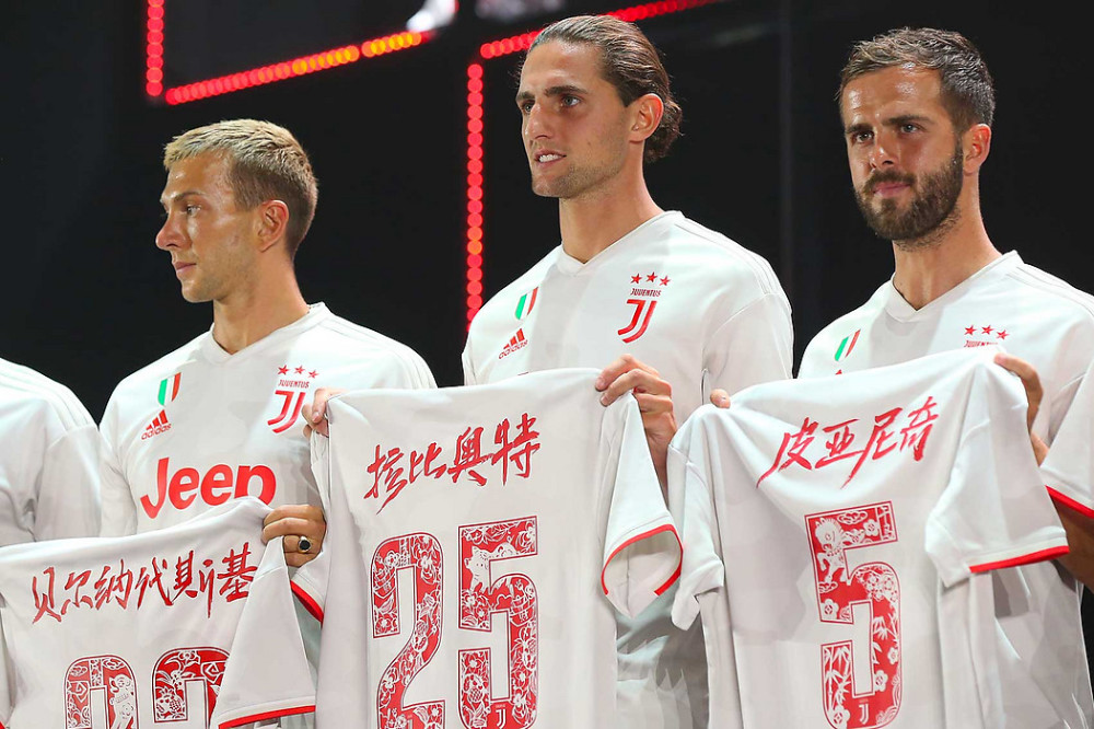尤文官方发布中国元素限量版球衣 C罗的属相你