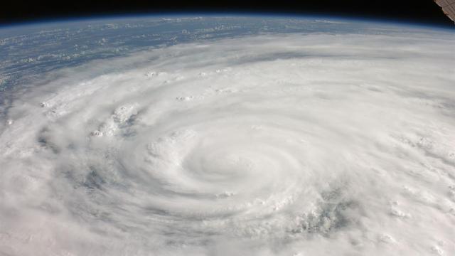 美国警惕!极端热浪已经抵达,风暴,洪水或将吞噬整个北美