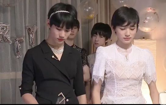 时代峰峻李飞与原际画黄锐重庆绝恋