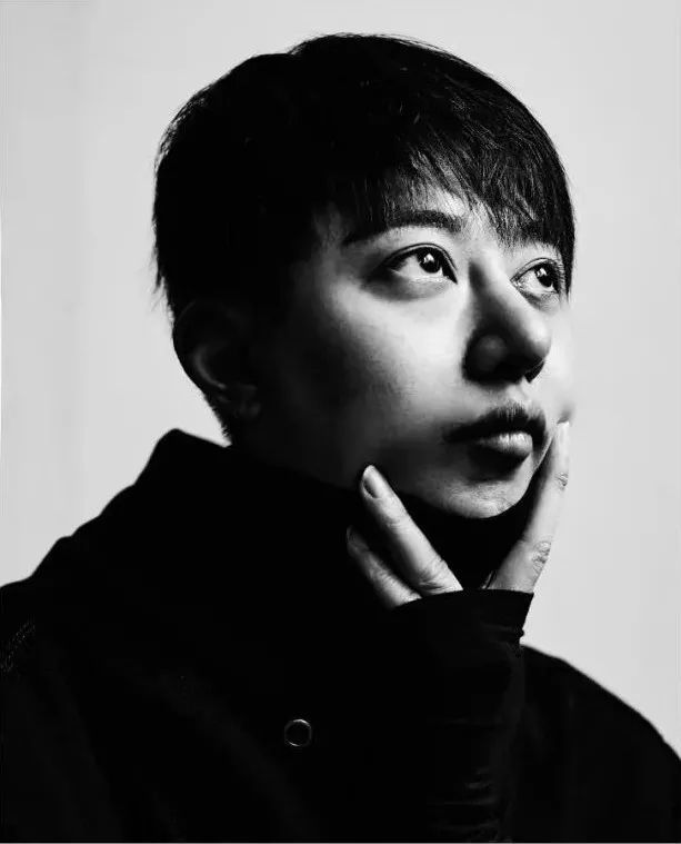 李思齐 sensen lii从2018年senen lii在vfiles上发布的2019年春夏系列