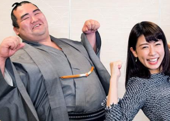 日本美女为何抢着嫁给体型巨大的相扑?除了钱,还有一个原因!
