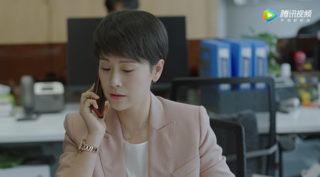 磊儿想去冬令营,却因这个原因没去成,童文洁得知感动痛哭