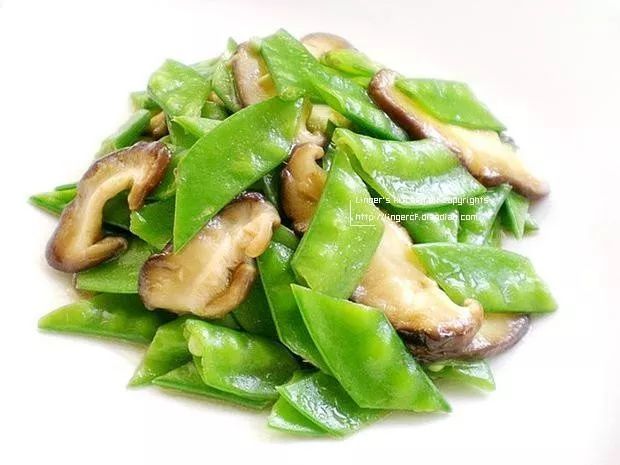 【永兴素食】美味素菜之 荷兰豆炒香菇