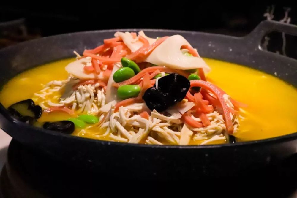 这家超雅致的淮扬菜餐厅来镇江啦!打卡还送溱湖虾兵蟹将!