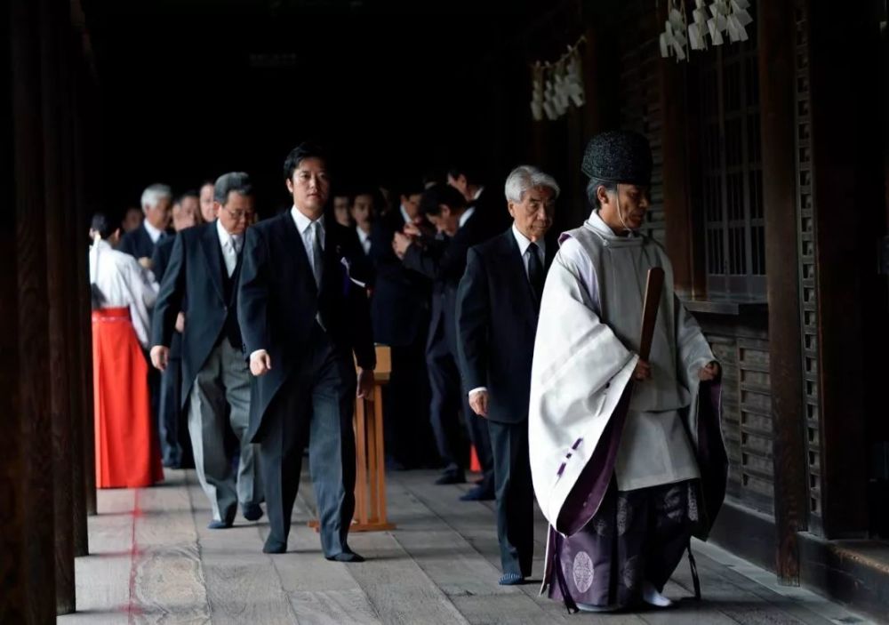 日本战败74周年纪念日,日本议员参拜靖国神社.