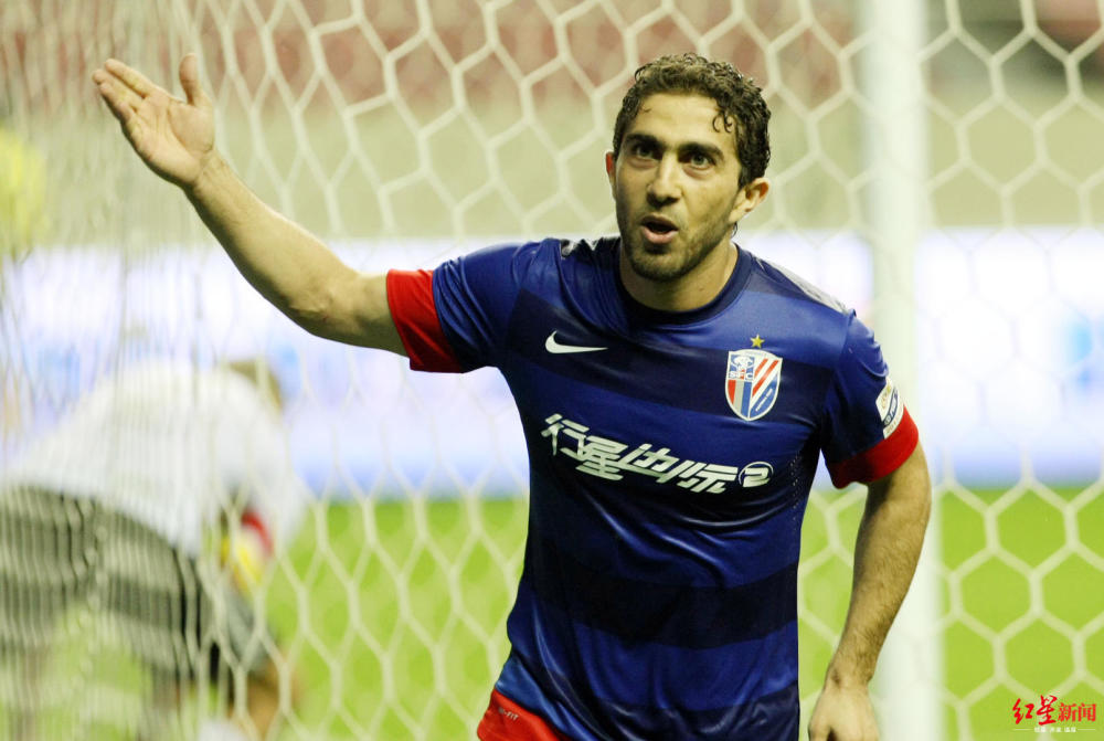 进一步激化,而足协因为已经和伊布拉辛签订了5万美元年薪的执教合同