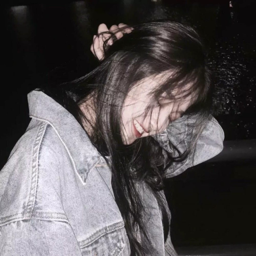 ins酷帅女生头像面子给多了狗也会把自己当狮子