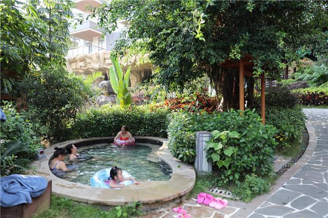 立秋了到广东这家群山环绕的白水寨山脚下温泉圣地去度假