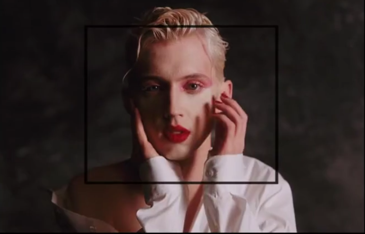 戳爷专辑《bloom》,风骚魅力无限,戳爷的小腰爱了