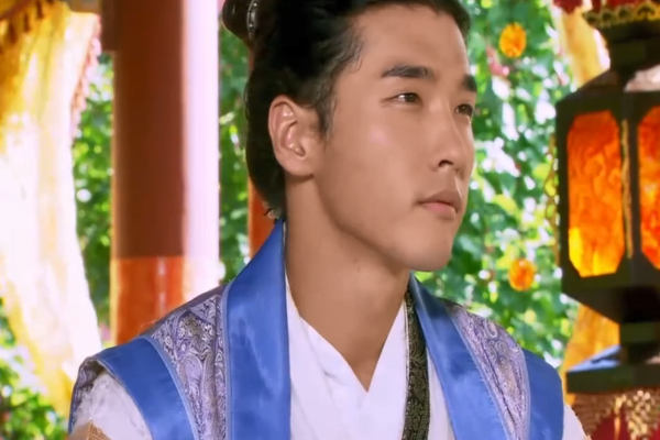 所以也就难怪大家虽然角色这个演员很眼熟,但是就是猜不到他曾经在哪