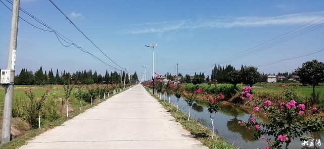 益阳南县茅草街镇人居环境整治开启乡村"美颜"模式