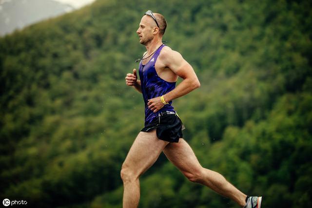 运动可以说是减肥的最有效地燃脂方法了,如果你总是长时间坐着,还总是