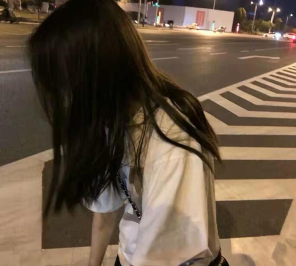 ins微丧伤感女头都怪我偏偏幻想我是例外不知好歹